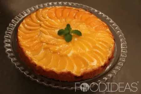 Пирог с консервированными персиками