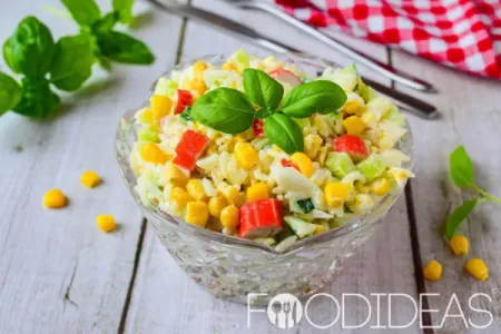 Крабовый салат рецепт классический с кукурузой и огурцом 