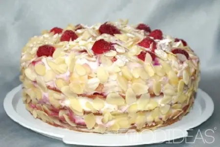 Малиново-персиковый торт