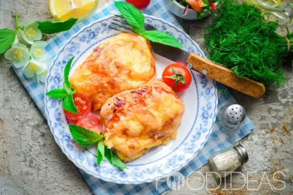 Куриная грудка с помидорами и сыром в духовке: рецепт с фото