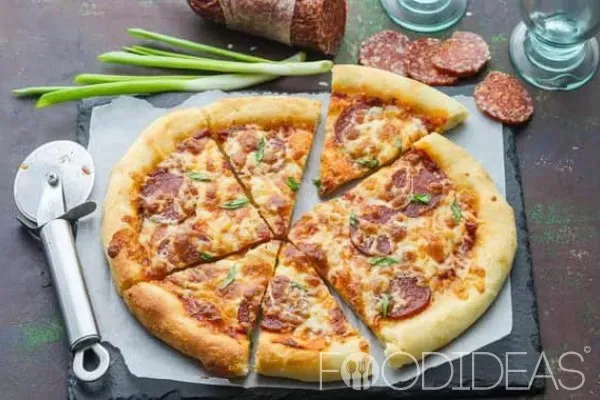 Рецепт пиццы с колбасой и сыром в домашних условиях
