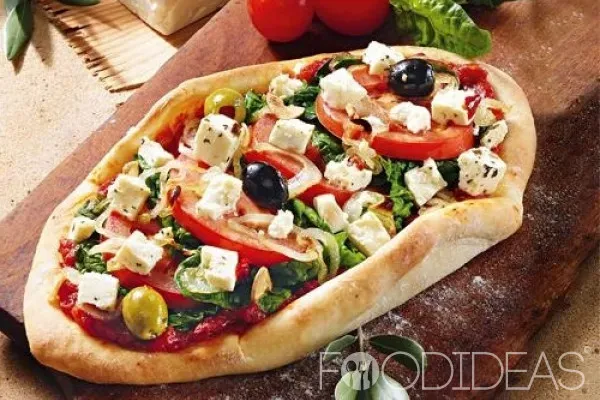 Пицца с сыром фета и маслинами: рецепт с фото