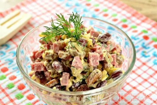 Итальянский салат из фасоли с сухариками и колбасой: рецепт с фото - очень вкусный